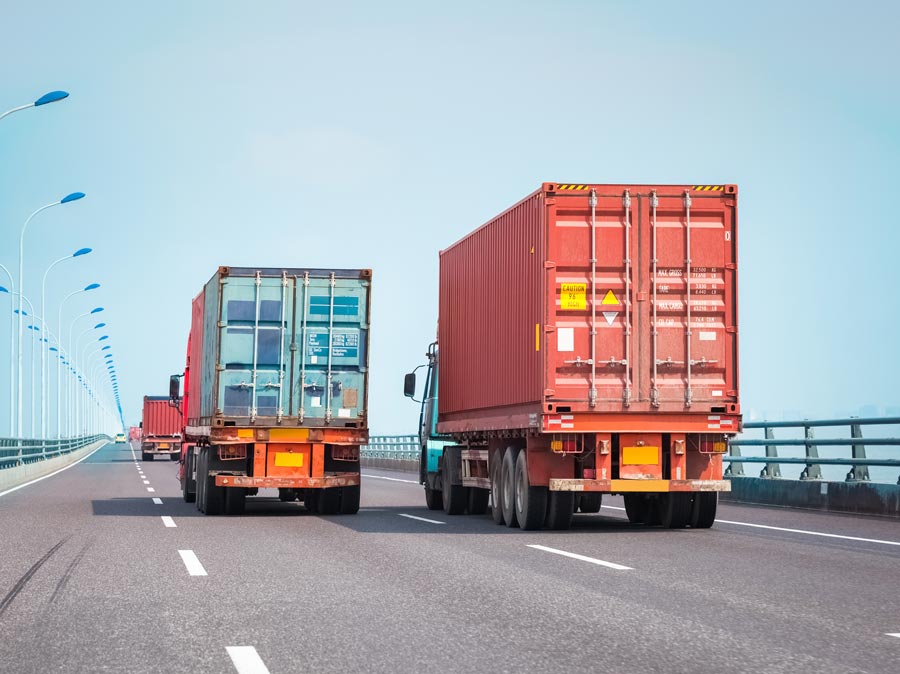 LTL-Shipping-Tractor-Trailers-On-Road